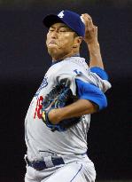 Kuroda takes loss as Dodgers fall to Padres