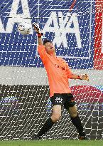 Kawashima makes losing debut with new Belgian club
