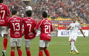 Honda plays against Spartak Moscow