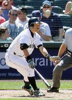 Ichiro plays against Oakland Athletics