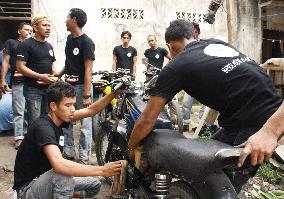 Ex-Aceh separatists do vocational training