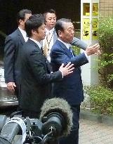 Ozawa to run against Kan in leadership race