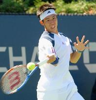 Japan's Nishikori advances to 2nd round at U.S. Open