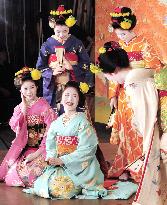 Preparation for Kyoto's 'Gion Odori'