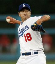 Dodgers' Kuroda starts vs. Phillies