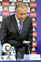 Zaccheroni ready to brandish sword