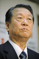 Ozawa set to battle with Kan for DPJ leadership