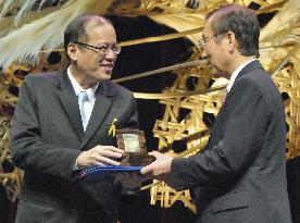 Hiroshima Mayor receives Magsaysay Award