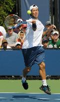 Japan's Nishikori advances to 3rd round in U.S. Open tennis