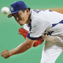 Veteran Yamamoto pitches shutout against Giants