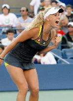 Wozniacki wins in 4th round of U.S. Open