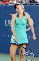 Sharapova loses in 4th round of U.S. Open