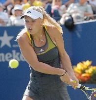 Wozniacki wins in 4th round of U.S. Open