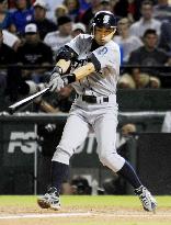 Ichiro goes 2-for-4 against Rangers
