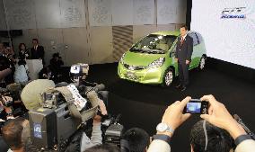 Honda releases hybrid Fit