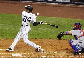 Yankees' Cano homers in Game 4