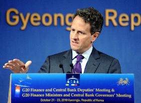Geithner attends G-20