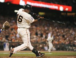 Giants shut out Rangers in Game 2