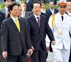 Japan, Vietnam agree to sign nuclear pact