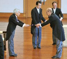 Stage director Ninagawa receives Order of Culture