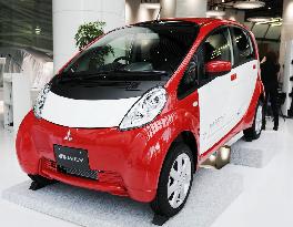 Mitsubishi Motors to sell EVs at electronic retailers