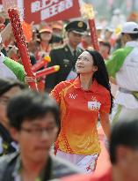 Zhang Ziyi in Asian Games torch relay