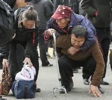 Yeonpyeong Island evacuees arrive at Incheon