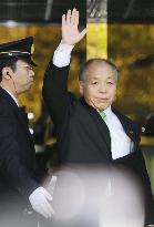 Fallen lawmaker Suzuki enters jail