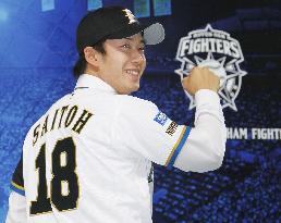 Fighters rookie Saito meets Sapporo