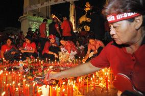Thaksin supporters commemorate clampdown victims