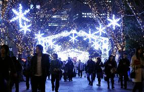 Winter illuminations light up Osaka