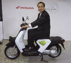 Honda to lease electric scooter to firms
