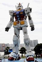 Gundam 'life-size' statue in Japan