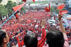 Thai demonstrators gather to remember victims of crackdown