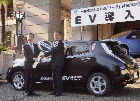 Nissan delivers 1st Leaf EV in Japan to Kanagawa Pref.