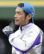 Ichiro at workout in Kobe