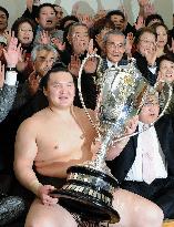 Hakuho with Emperor's Cup