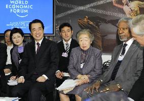 Kan at Davos forum