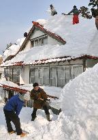 Snow shoveling by volunteers