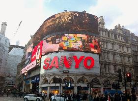 Sanyo to take down Piccadilly ad