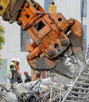Rescue work in quake-hit N.Z.
