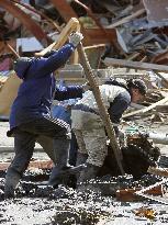 Cleanup efforts in quake-hit Kesennuma