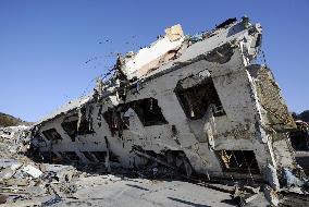 Leaned building at disaster area