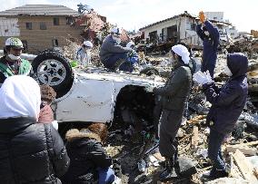 Survivors clapping hands