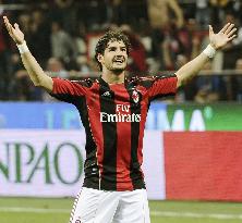 Pato leads AC Milan over Inter