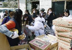 Aid supplies for Filipino residents
