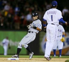 Mariners' Ichiro vs. Rangers