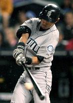 Ichiro goes 2-for-4 against Kansas City Royals