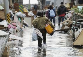 Flooded road in Ishinomaki