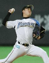 Saito lives up to billing in pro debut